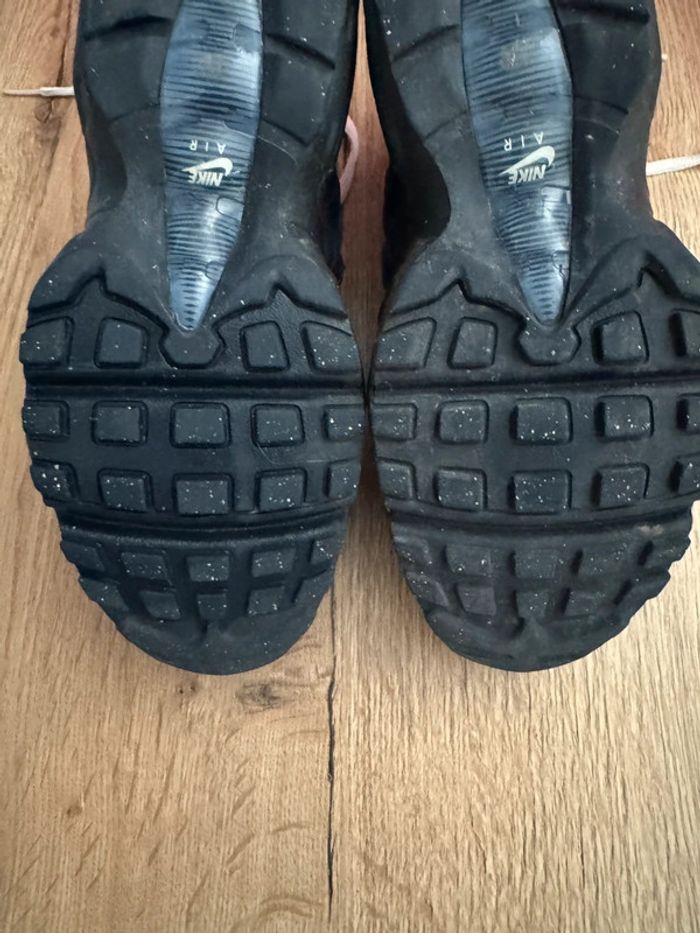 Baskets Nike air Max 95 pointure 39 comme neuves - photo numéro 15