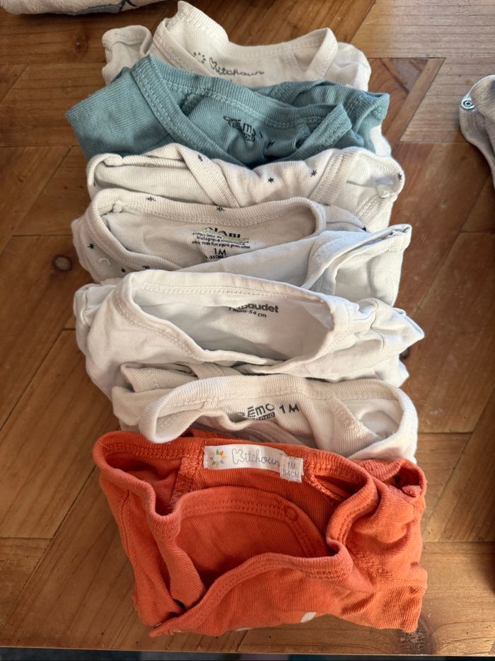 Lots de 17 bodies - photo numéro 4
