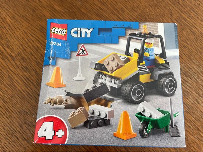 Lot de deux boîtes lego city 60275 et 60284 Neuves - photo numéro 8