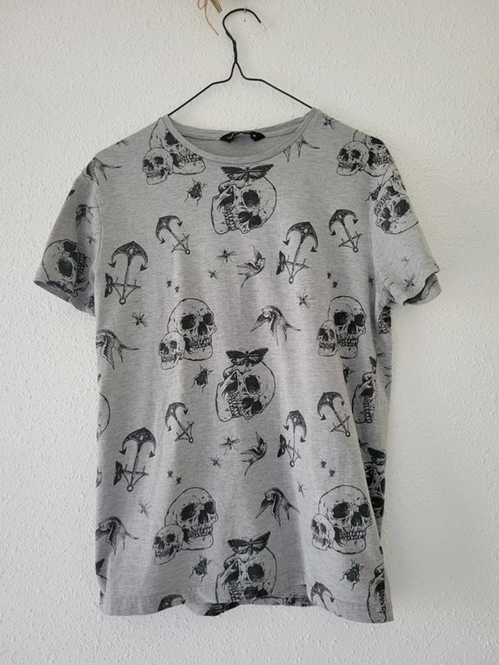 Tee-shirt femme taille M skull tête de mort