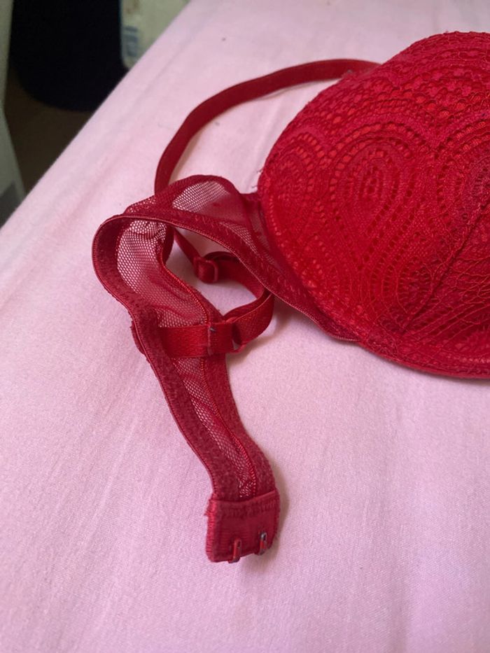 soutien-gorge rouge à coque et à armature, Gemo taille 90 B - photo numéro 4