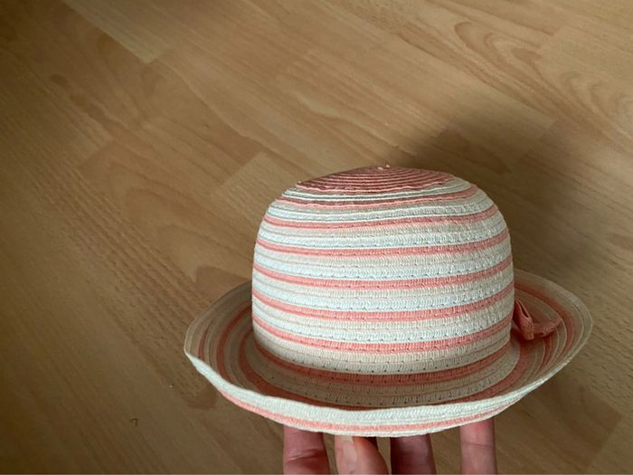 Jolie chapeau bébé fille T. 47 neuf - photo numéro 3