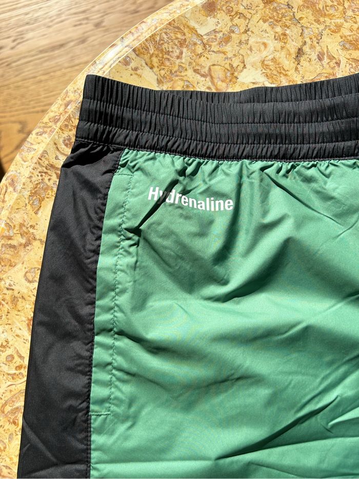 Short Hydrenaline 2000, The North Face taille L et neuf - photo numéro 4