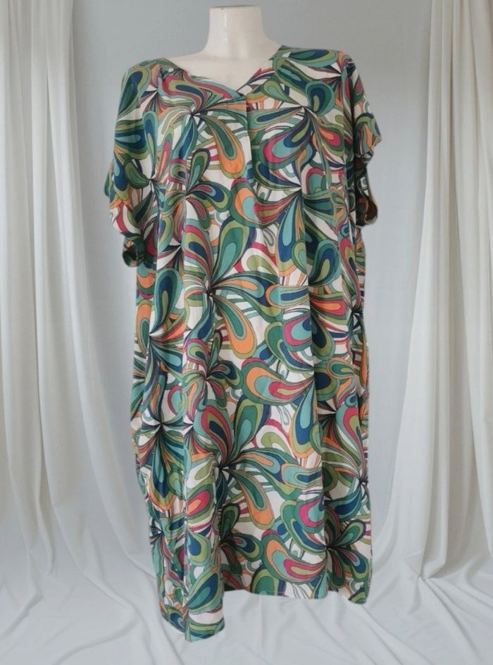 💚🤍Jolie Robe Légère Laura Torelli 💚🤍 - photo numéro 5