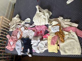 Lots vêtements bébé fille 6-9 mois