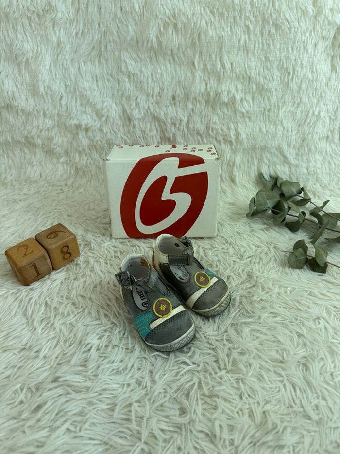 Paire de sandales bébé GBB taille 18