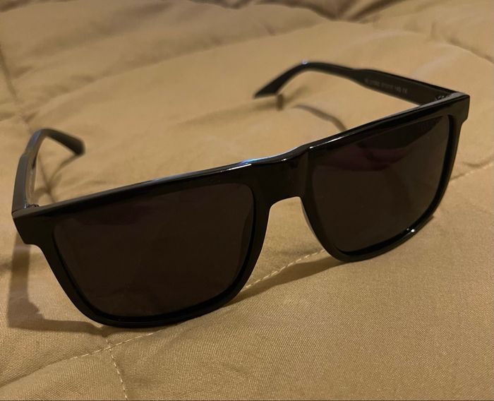 Lunettes de soleil Gucci - Modèle Rectangulaire Noir