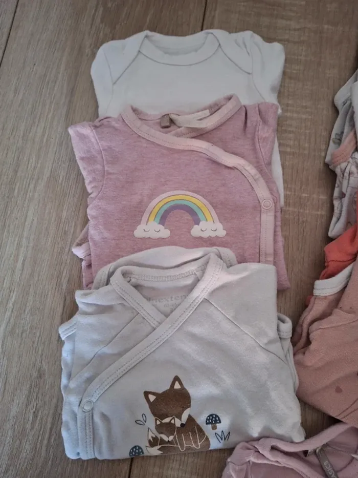 Lot de 7 bodys 3 mois - photo numéro 2