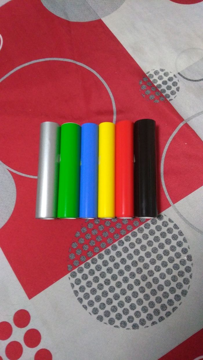 6  minis rouleaux vinyle  adhésif permanent