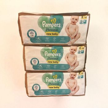 Lot de 3 pack de 50 (donc 150) couches Pampers Harmonie [taille 2 : 4 à 8 kg]