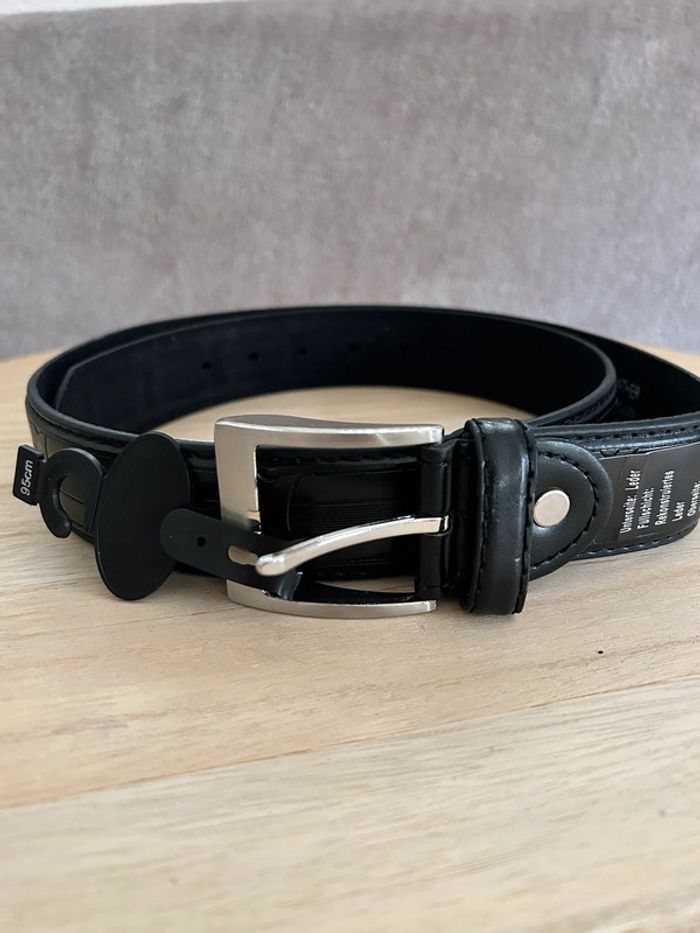 Ceinture en cuir noir taille 95 cm