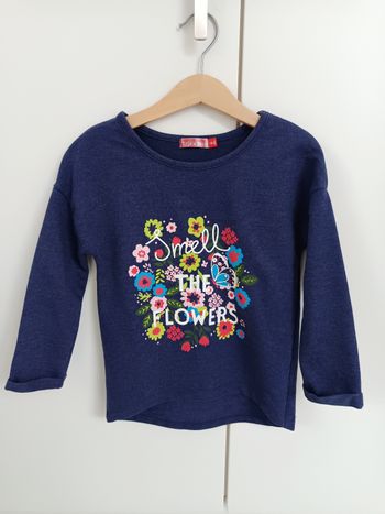 Sweat bleu Tissaia 6 ans – Motif fleurs 🌸