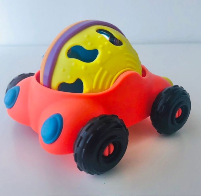 Voiture avec balle grelot Jouet 1er age - photo numéro 5