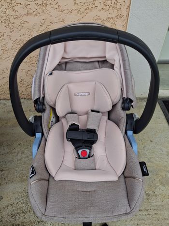 Cosy Peg Perego Primo Viaggio Lounge avec sa base i-Size 