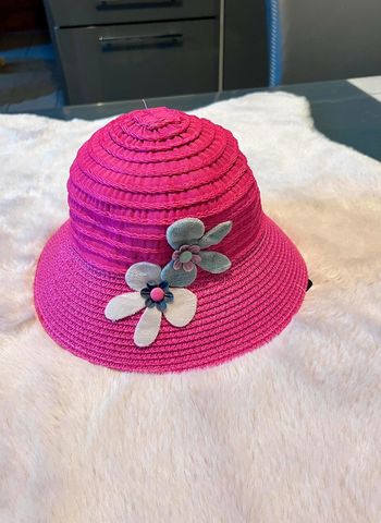 Chapeau fille taille 51 /53 soit 3/5 ans