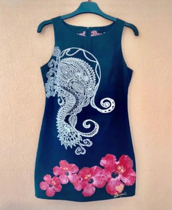 Robe noire Desigual