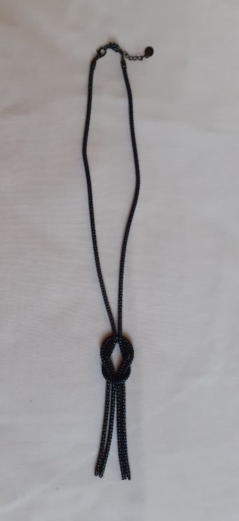 Collier long