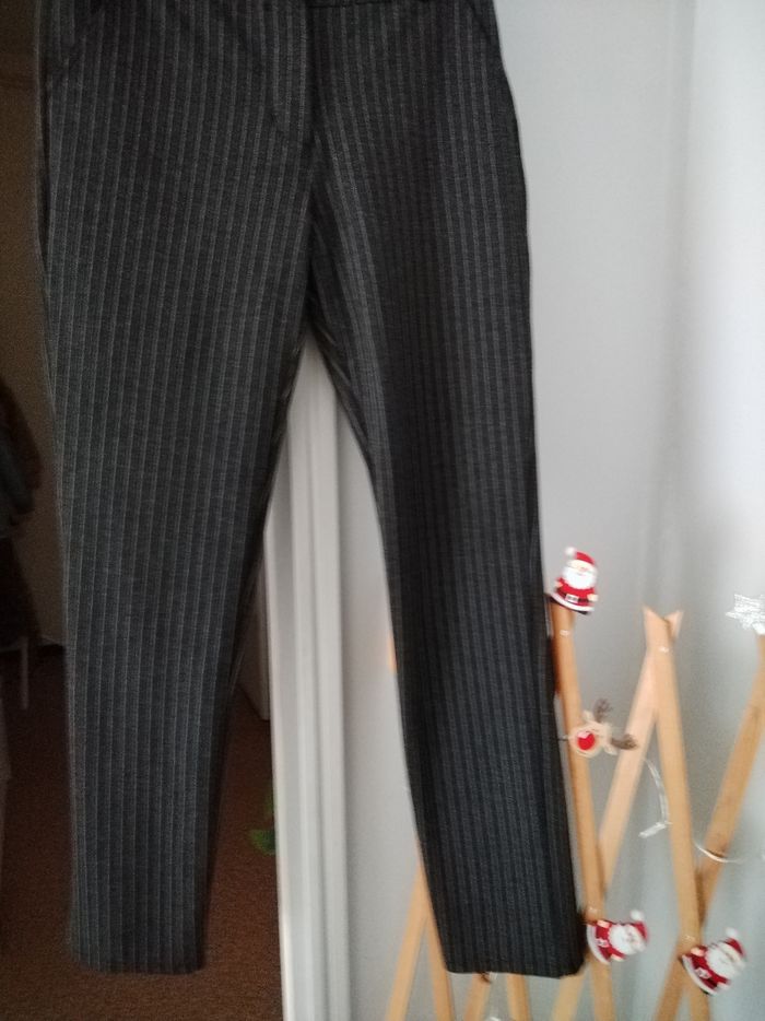 Pantalon gris à rayures - photo numéro 3