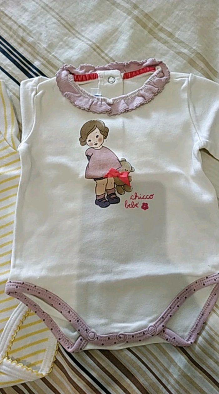 Lot 3 bodies manches longues 3 mois - photo numéro 4