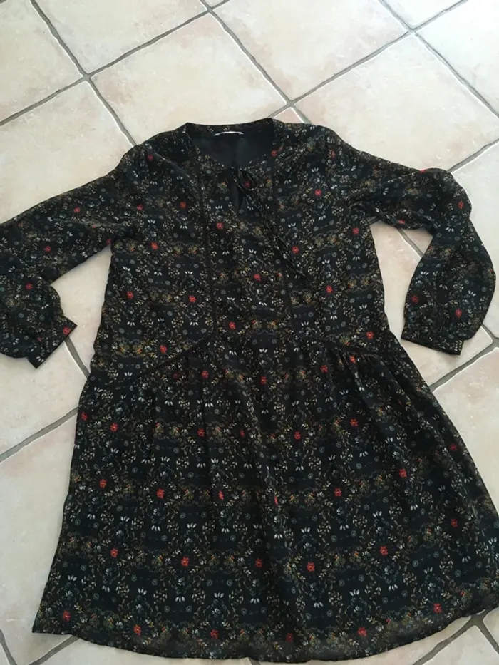 Magnifique robe de la boutique Camaïeu en 42 excellent état - photo numéro 10