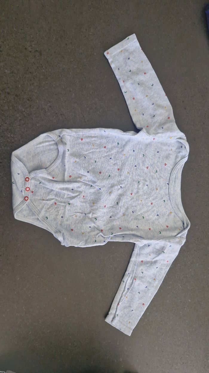 Bodys taille 18mois - photo numéro 4