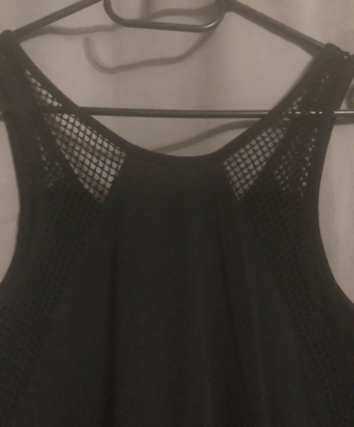 Débardeur à sequins »Undiz »noir et rouge - photo numéro 4