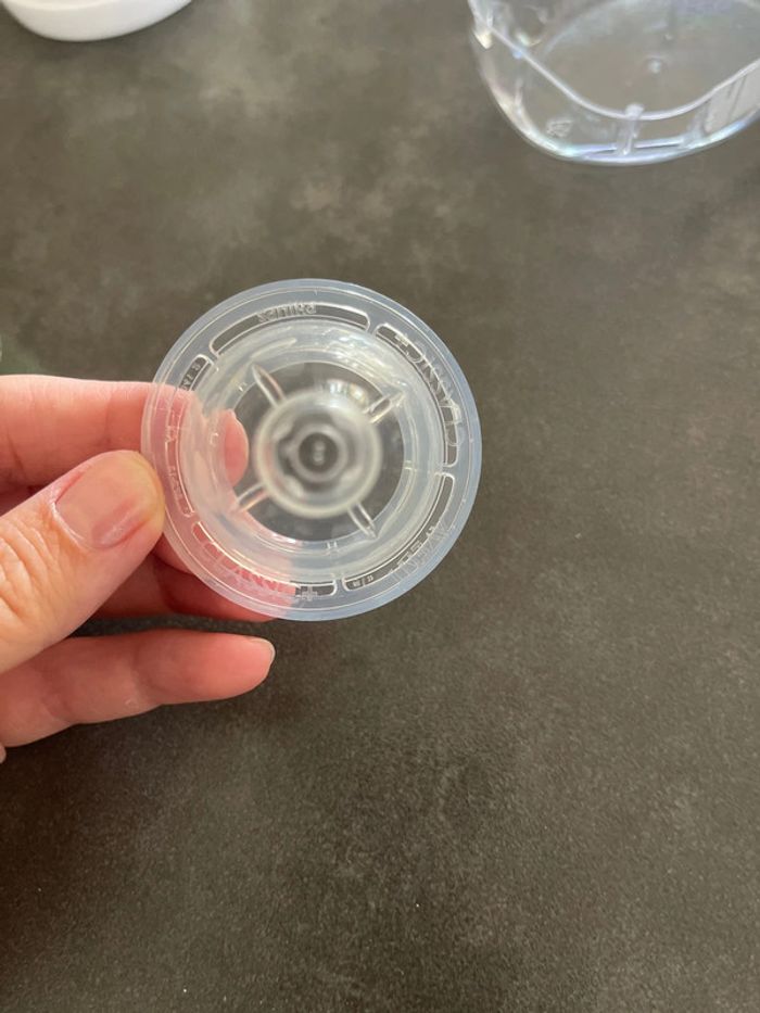 Tétine biberon avent classique