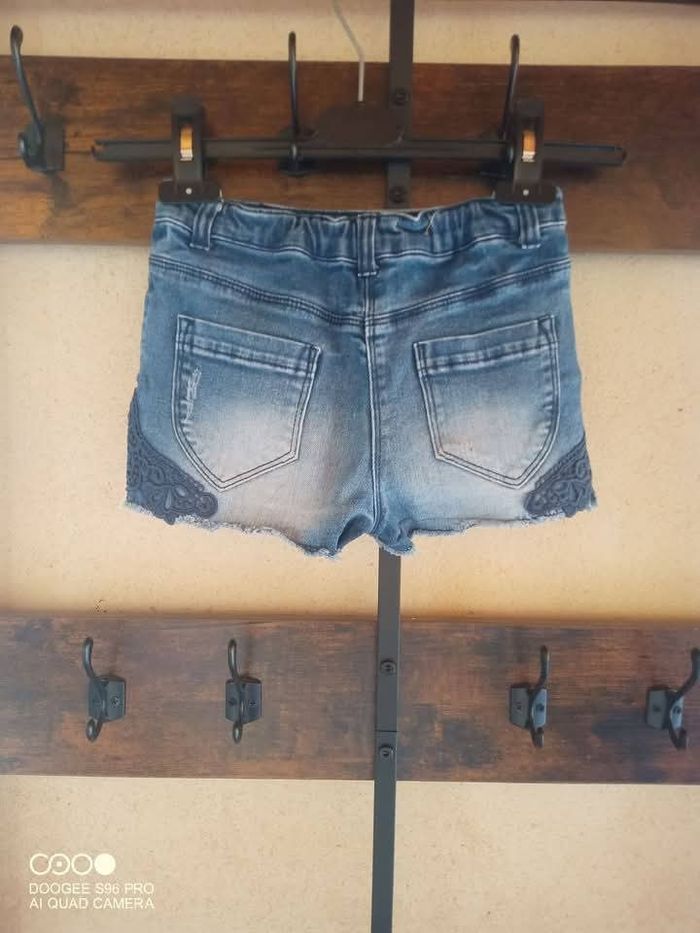 Jolie short en jean et dentelle 8 ans - photo numéro 7