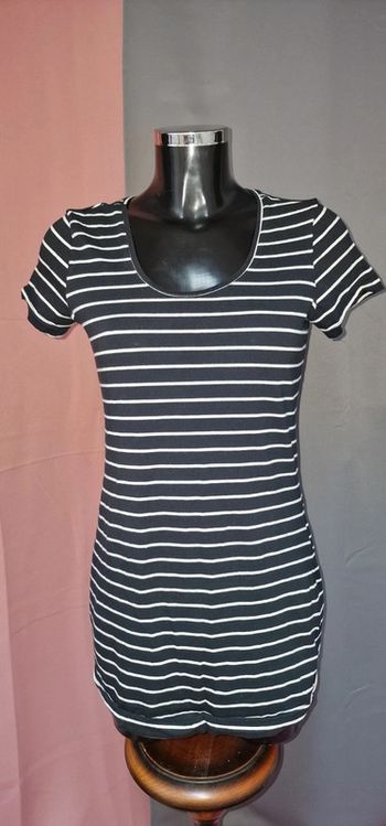 Tee shirt long rayé  noir et blanc