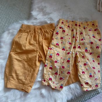 Lot de deux pantacourts 3/ 4 ans