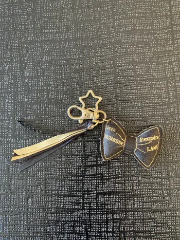 Porte clé association Laurette Fugain