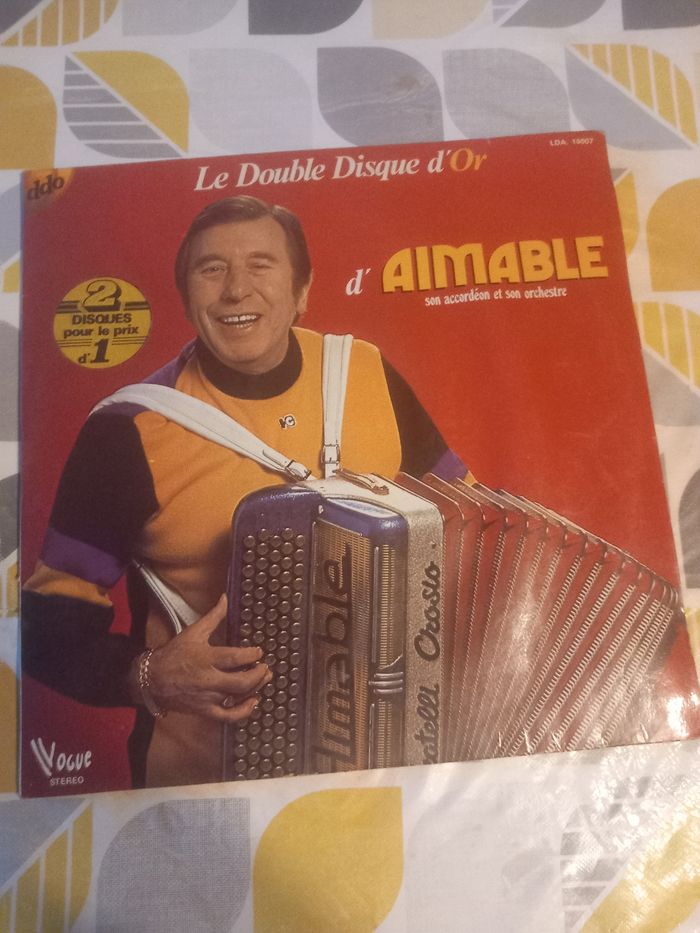 33T le double disque d'or d'aimable