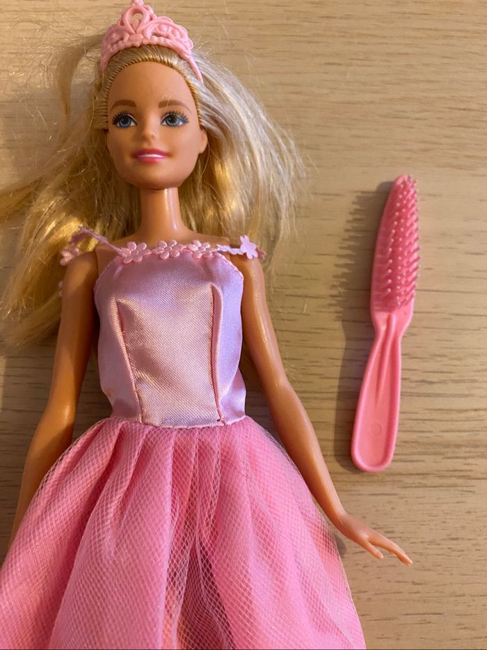 Poupee Barbie Mattel robe rose princesse 2013 2015 accessoires - photo numéro 3