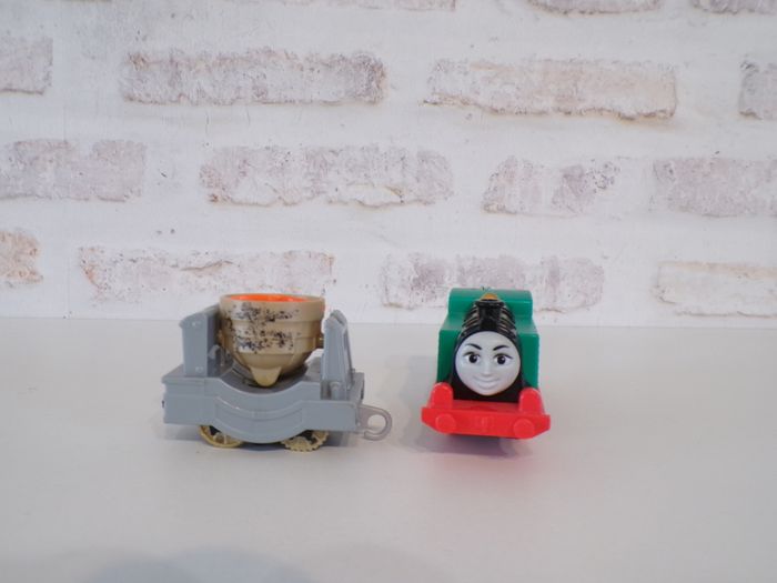 Train - Locomotive - Gina - Thomas et ses amis  (J29) - photo numéro 4