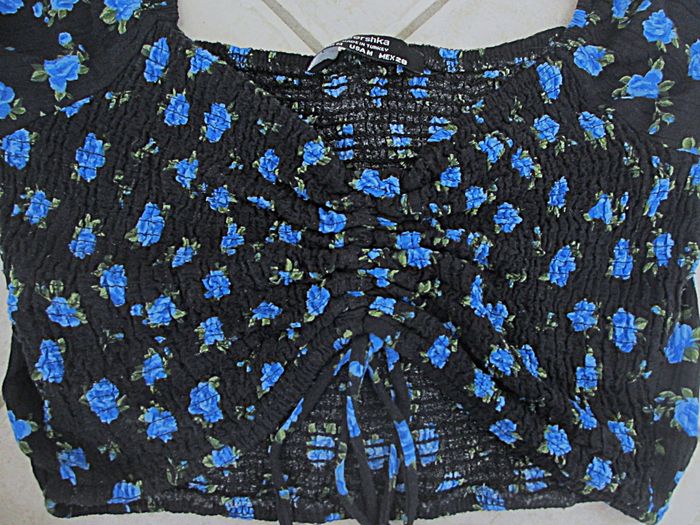 Top court manches courtes femme Bershka - Taille M - photo numéro 2