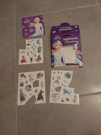 Tatouage éphémère reine des neiges