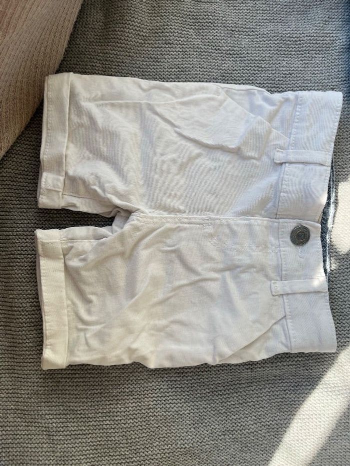 Short blanc