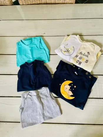 Lot bodys / pyjama 6 mois