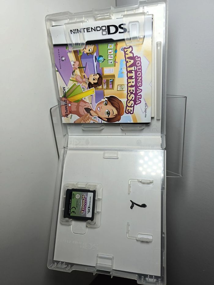 Nintendo DS -  Jouons a la maîtresse - photo numéro 2