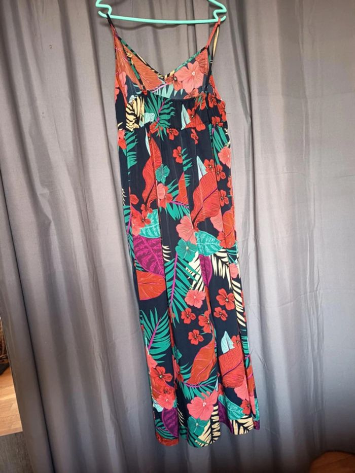 Salopette robe. Marque shein . Xl voir xxl. - photo numéro 2