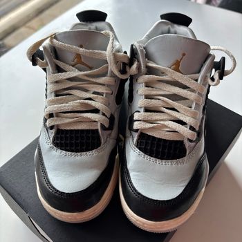 Jordan 4