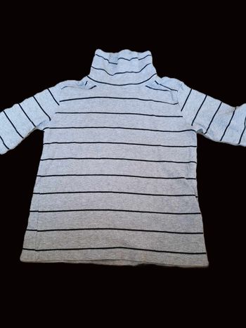 T-shirt manches longues col roulé 8 ans