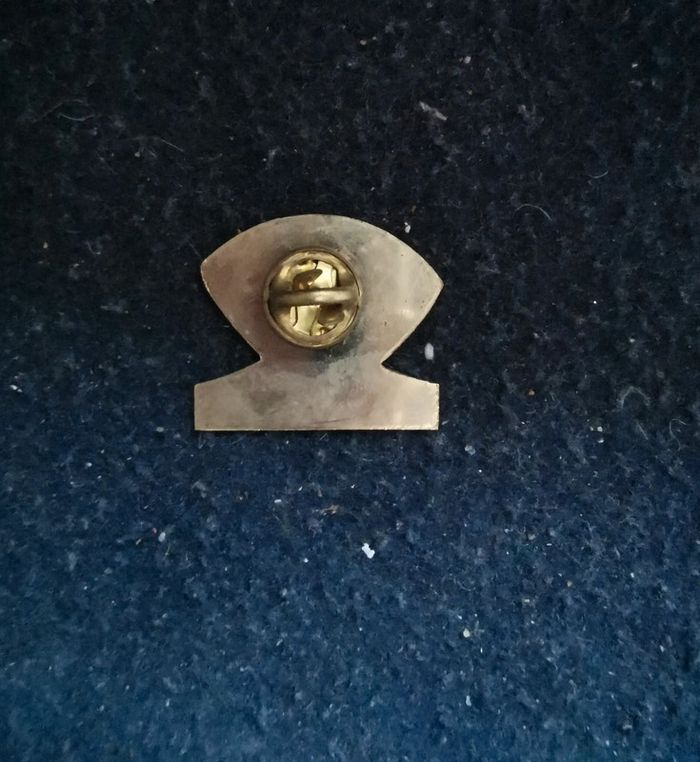 Pins publicitaire - photo numéro 3