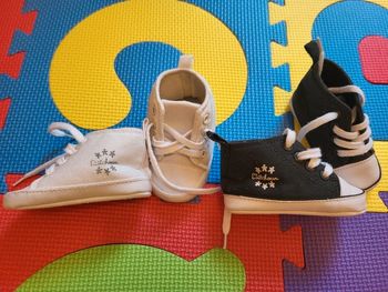 Lot de 2 paires chaussures bébé 6-9 mois