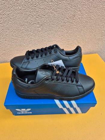 Adidas Stan Smith noir pointure 38 2/3