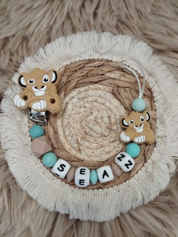 Attache tétine personnalisée