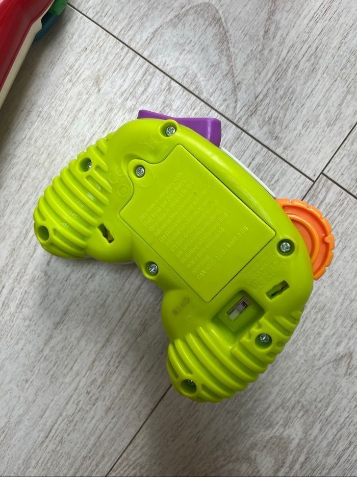 Lot de 2 jouets d’éveil téléphone musical rigolo phone de vtech manette musicale et hippopotame à bille - photo numéro 6