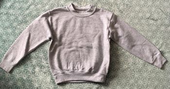 Pull style Sweat gris - 6 ans