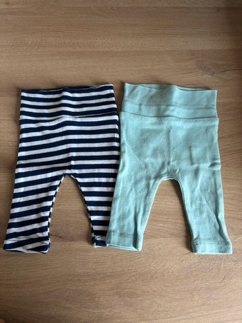 Lot 2 leggings 1 mois