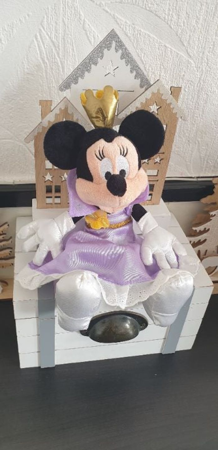 Peluche minnie princesse de mickey collection Disneyland paris